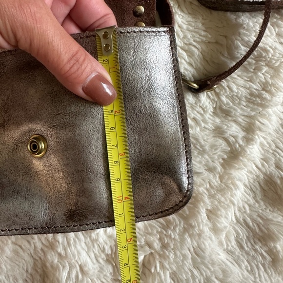 Campomaggi Pewter Crossbody - Picture 14 of 15